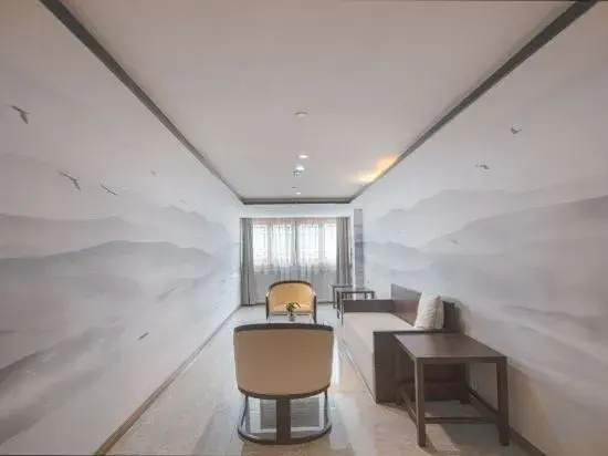 Taihu Lake Traditional Water Town Inn