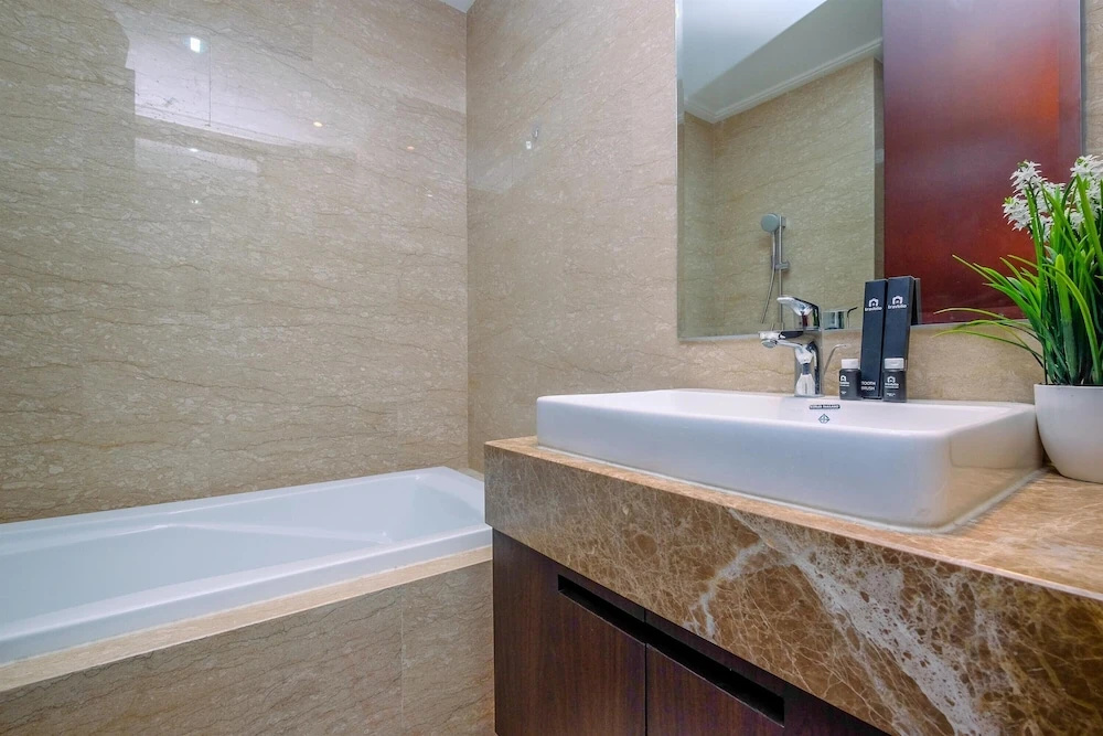 Elegant And Comfy 2Br At Menteng Park Apartment