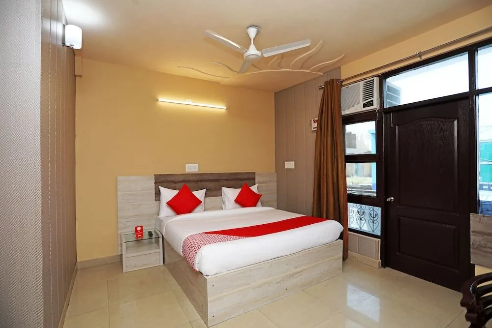 OYO Flagship 16602 NIT Faridabad