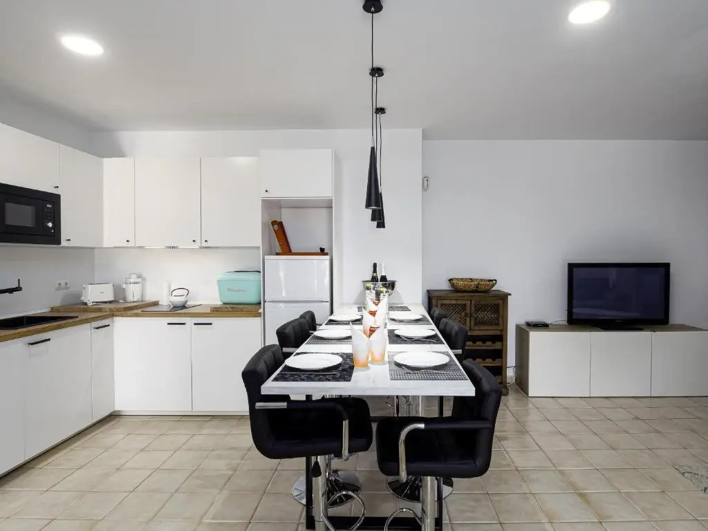 Villa 5 beds with private pool near Estepona - 5007