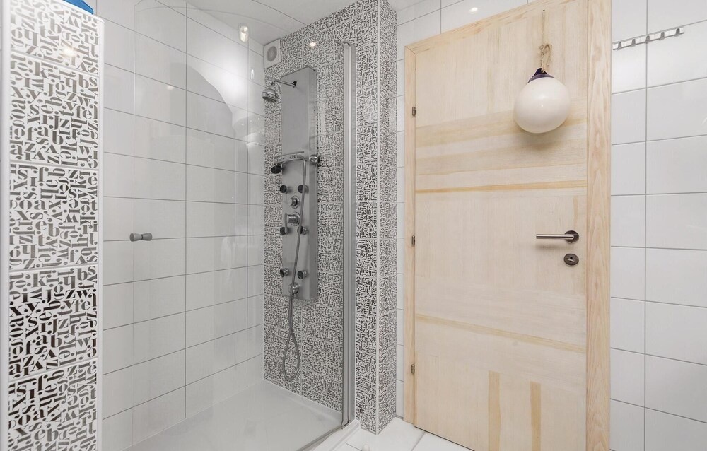 Amazing Home In Kampor
