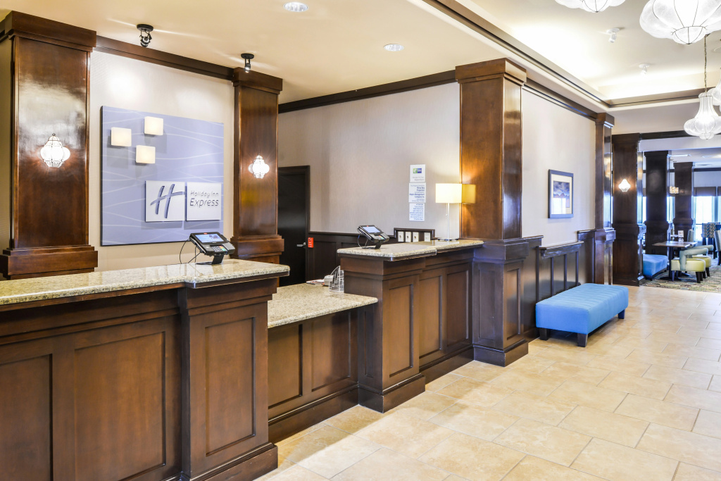 Holiday Inn Express & Suites Wichita Falls by IHG