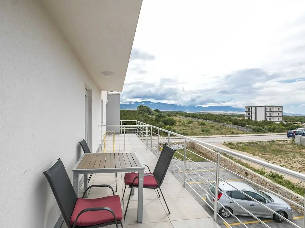 Scenic Apartment in Novalja near Trg Loža & Zrče Beach