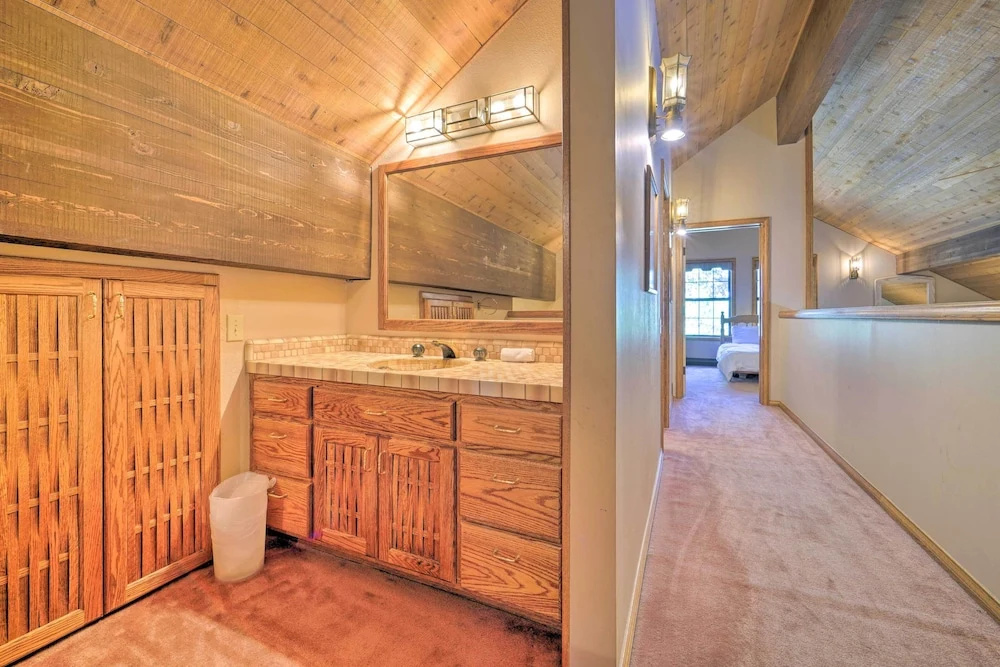 Wraparound Deck & Pool Access: Truckee Cabin