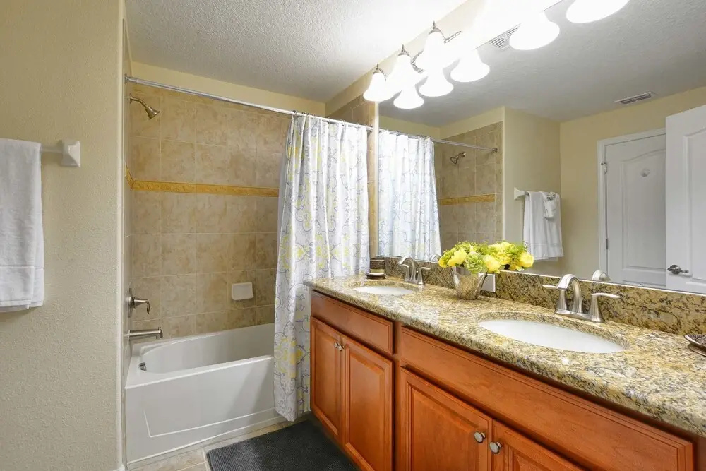 Paradise Palms 2911