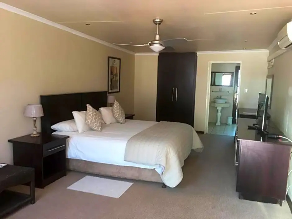 The Lazy Grape Guest Lodge & Spa