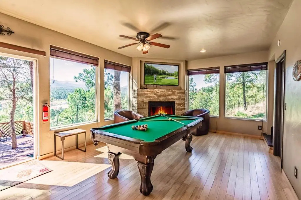 Clearview, 6 Bedrooms, Hot Tub, Pool Table, Views, Pet Friendly, Sleeps 14