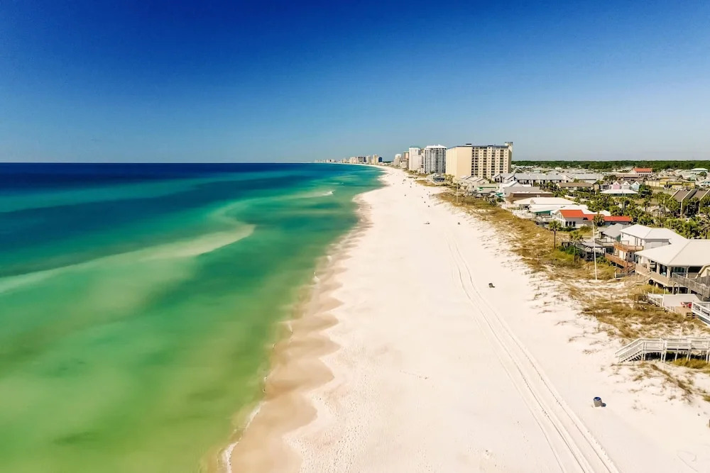 Mills Seaview Cottage by Forehand Rentals