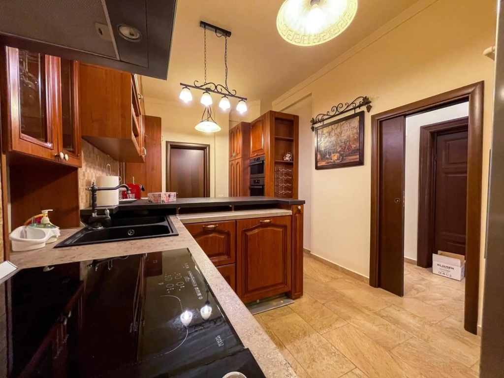 Central apartment w/ fire place - ground floor