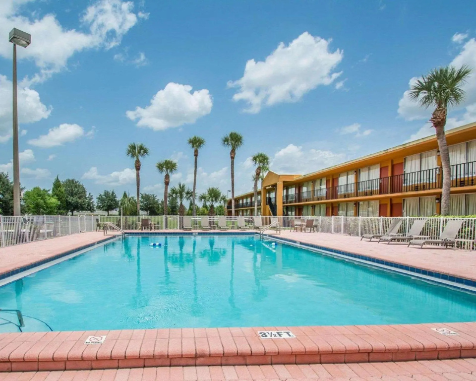 Rodeway Inn Davenport - Maingate South
