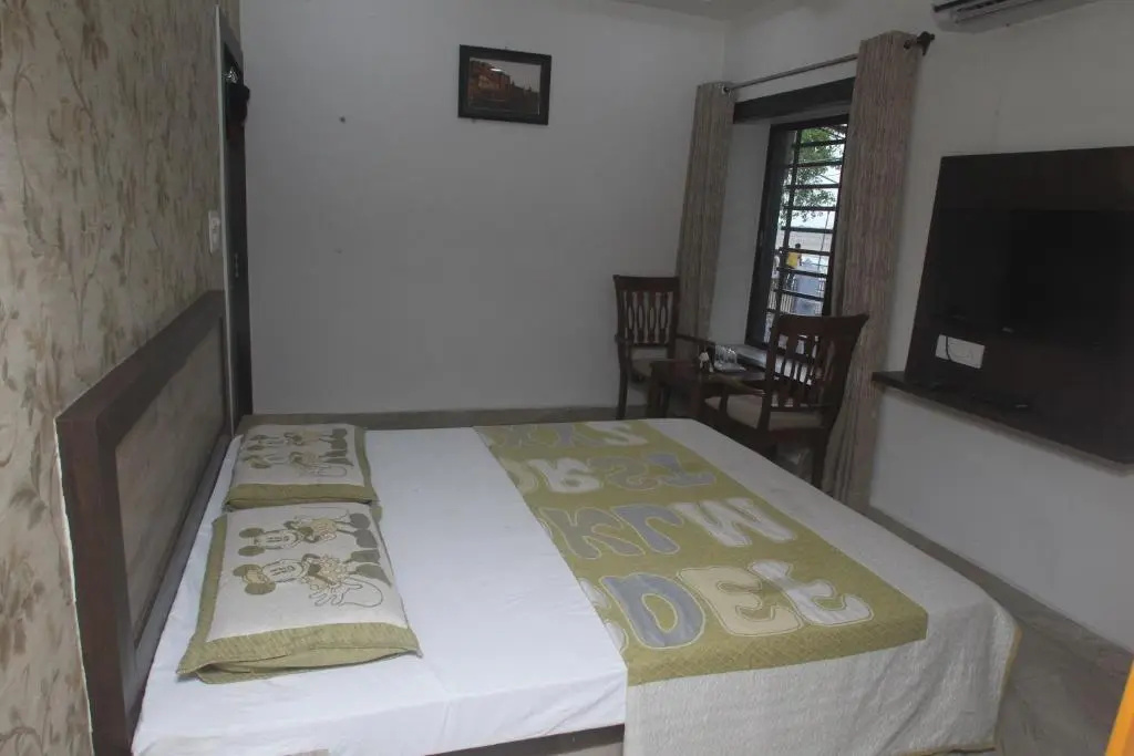 Alakhnanda Guest House