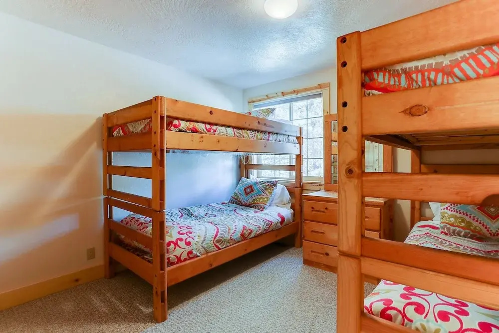 3 Mt Baker Peaceful Lodge Style Home with Private Hot Tub and BBQ on the Patio by RedAwning