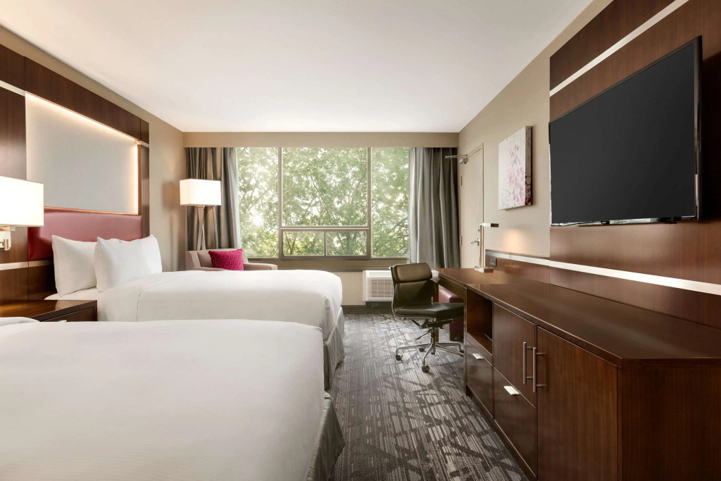 DoubleTree by Hilton Hotel Toronto Airport West