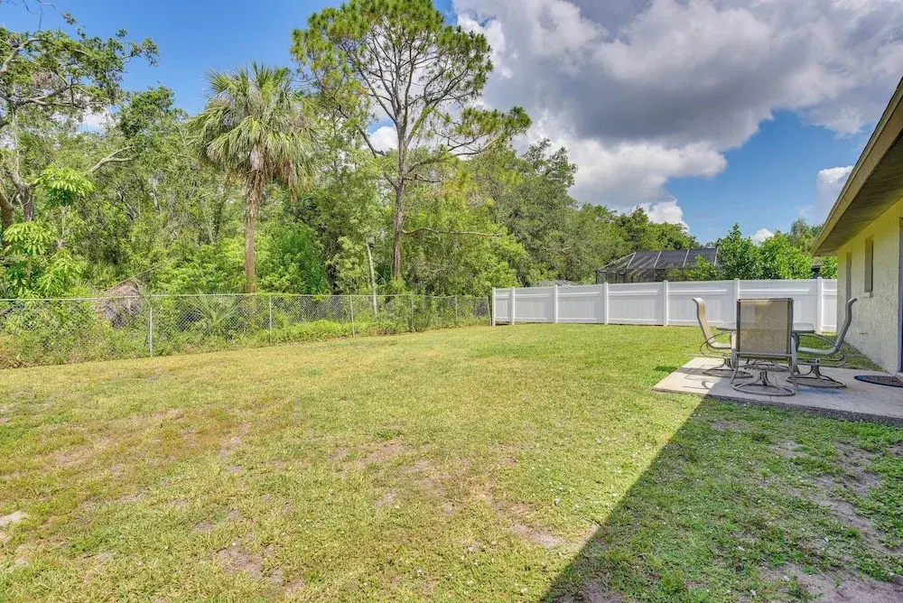 12 Mi to Beach: Home w/ Patio & Yard in Bradenton