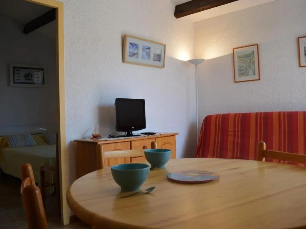 Appartement Saint-Cyprien, 2 pièces, 6 personnes - FR-1-225D-42