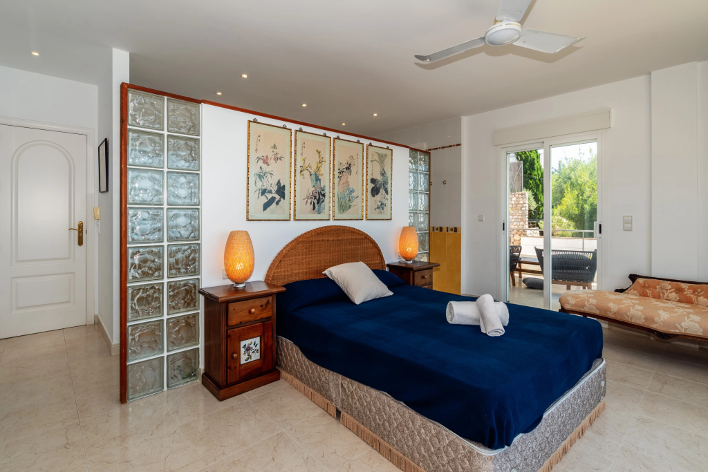 CERRO GORDO luxury 4 bedroom" vila" with spectacular views of the coast and mountain and 18m long swiming pool
