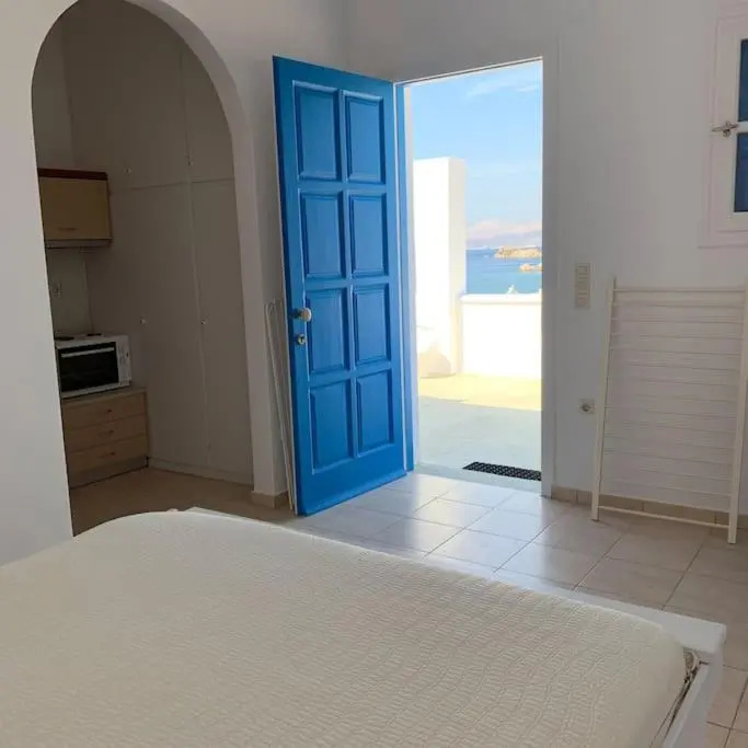Unique Studio with amazing sea view in Ios Koubara