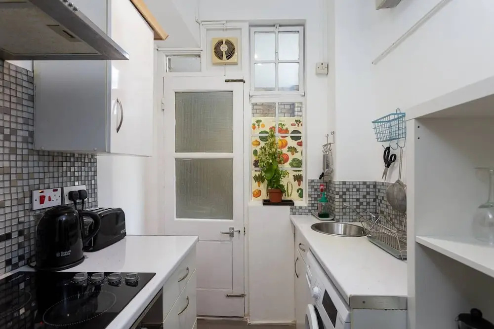 2 Bedroom Apartment Near Queensway And Bayswater