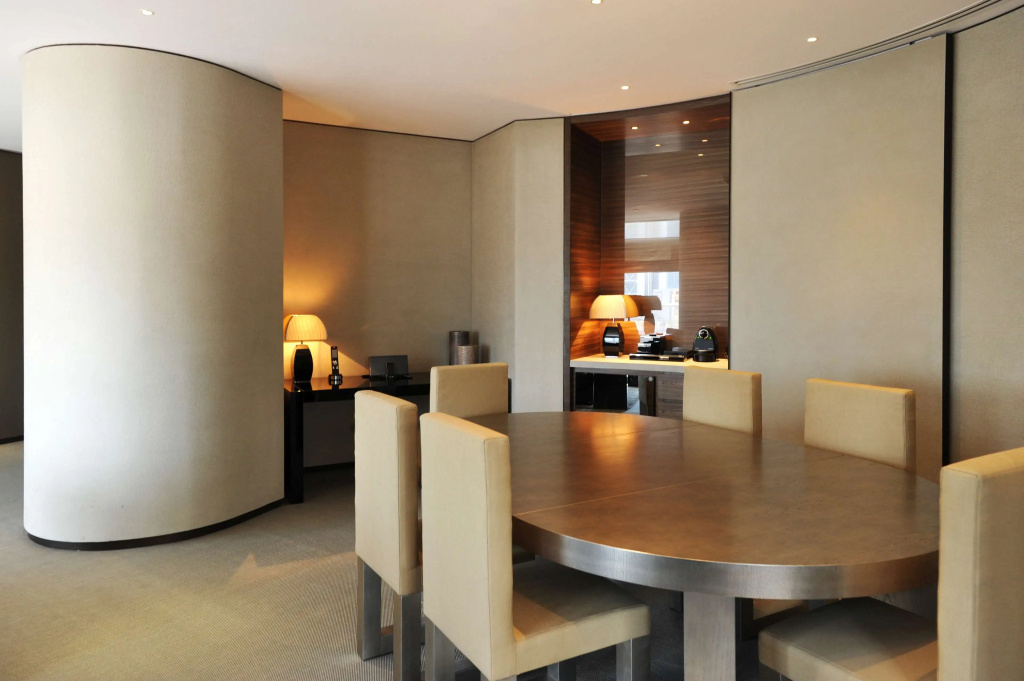 Armani Hotel Dubai, Burj Khalifa