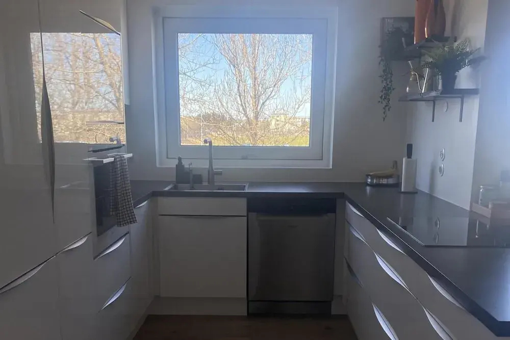 Bright and Spacious 2 Bedroom Apartment in Rvk