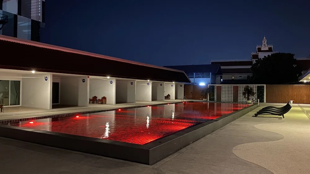 Luxe Villa