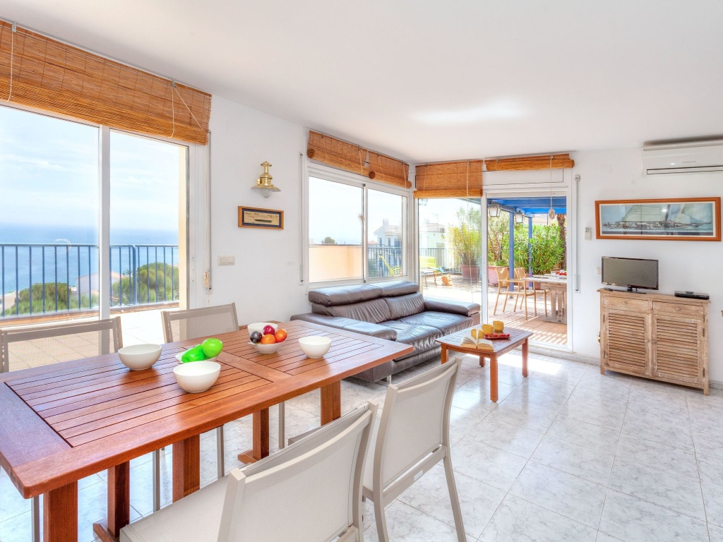 Apartment L'Olivar II by Interhome