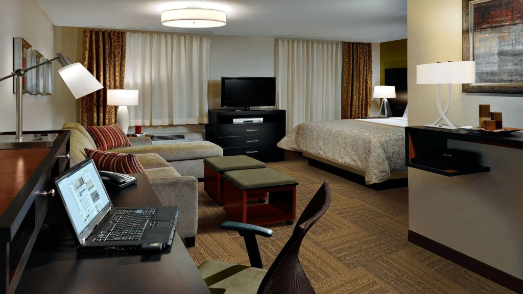 Staybridge Suites - Miami International Airport by IHG