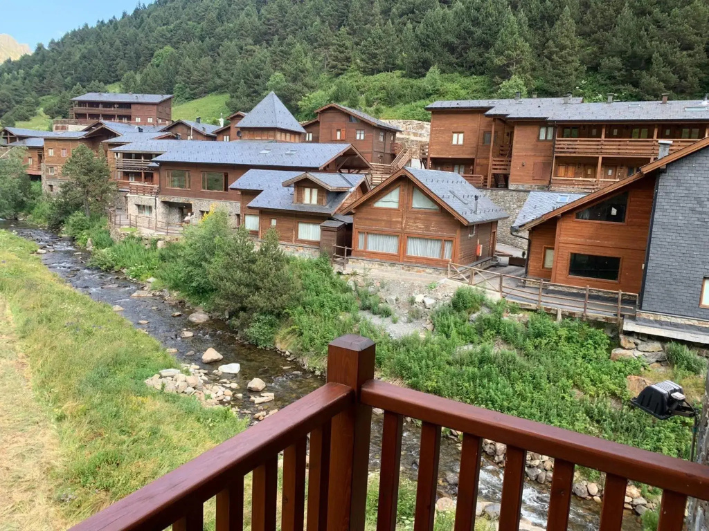 Apartamento Vall de Incles WiFi Párking Gratis