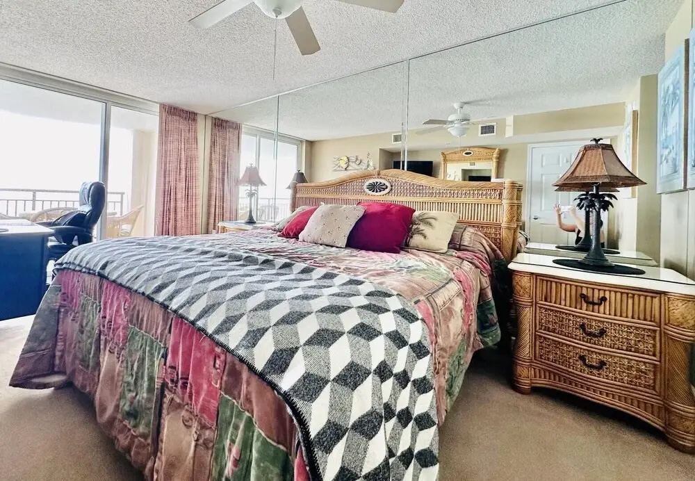 South Shore 1001 4 Bedroom Condo By Redawning