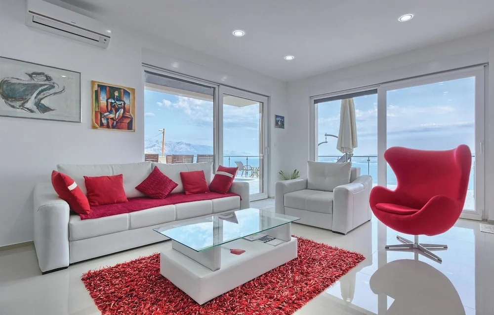 Villa Mia with private pool, Whirlpool, gym, sauna, seaviews