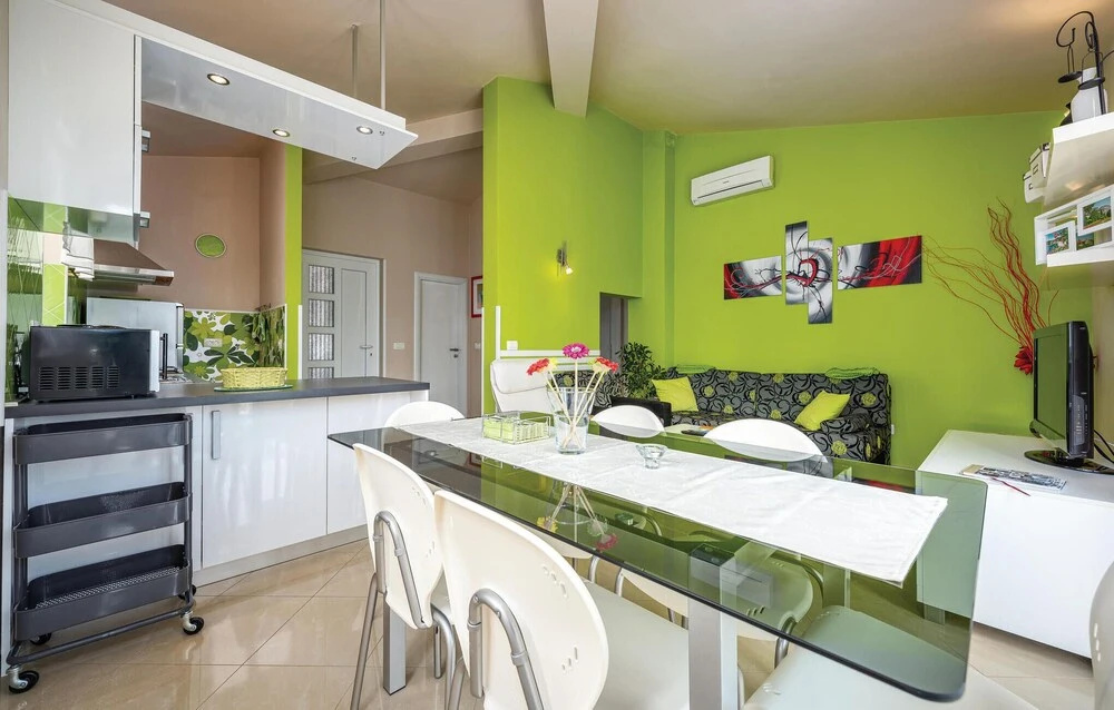 Adorable Holiday House Lilla-with pool-near Old Town Labin