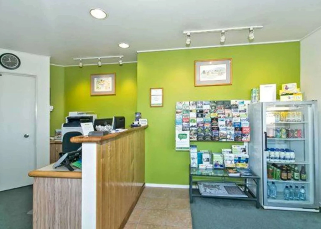 Academy Motor Inn