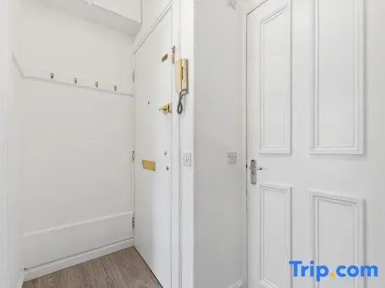 Stylish 1 Bed Edinburgh City Centre Apartment