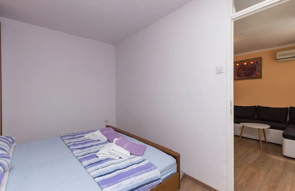 Apartment Anti