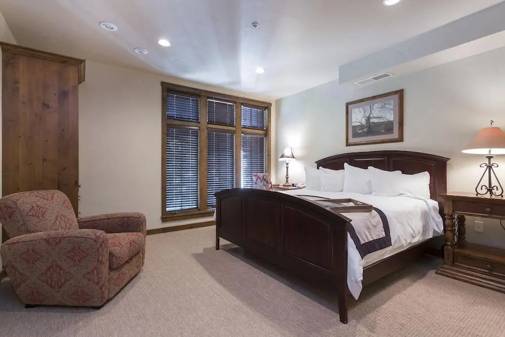 Silver Baron Lodge