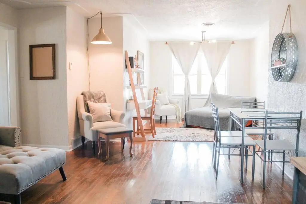 Cozy + Eclectic home in the Heart of Lawton/Mid Term Stay
