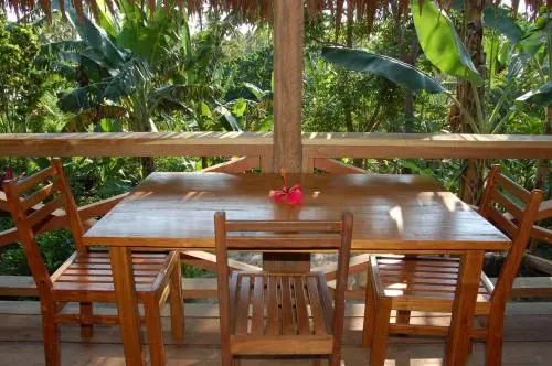 Lakatoro Palm Lodge