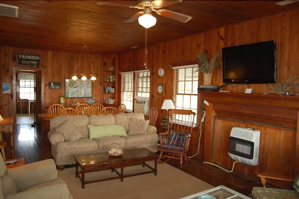 Creech House - 4 Br Home