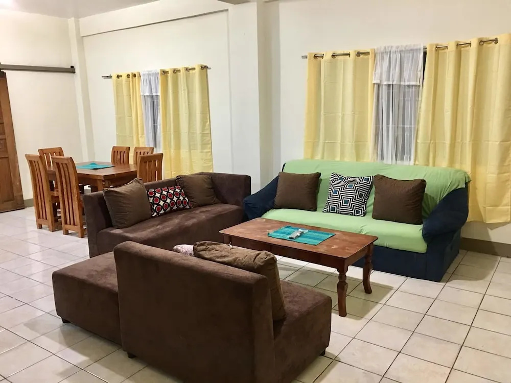 3BR Ross Anne Transient Queen of Peace