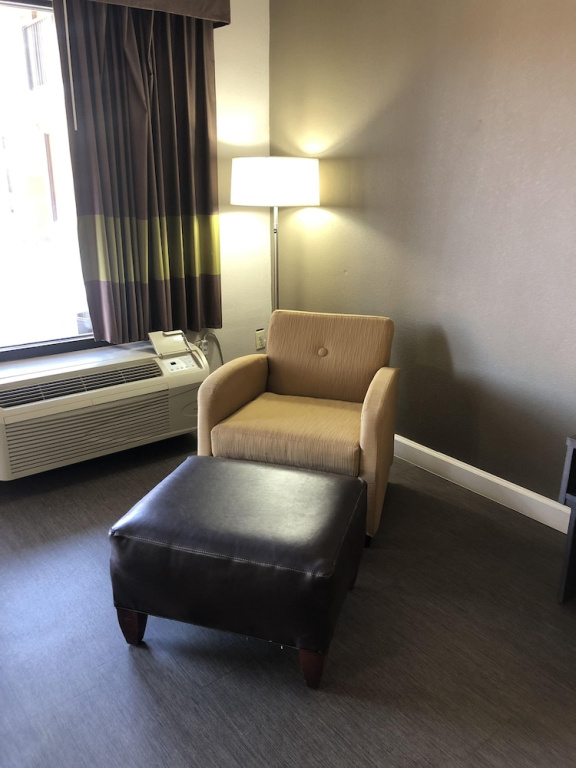 Super 8 by Wyndham Orangeburg Near I-26