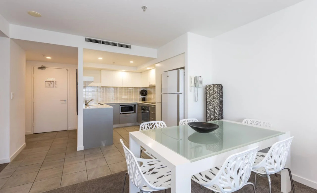 Artique Surfers Paradise - Official