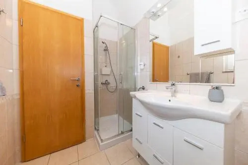Apartments Leonarda