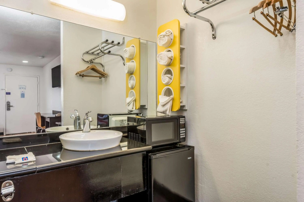 Motel 6-Westley, CA