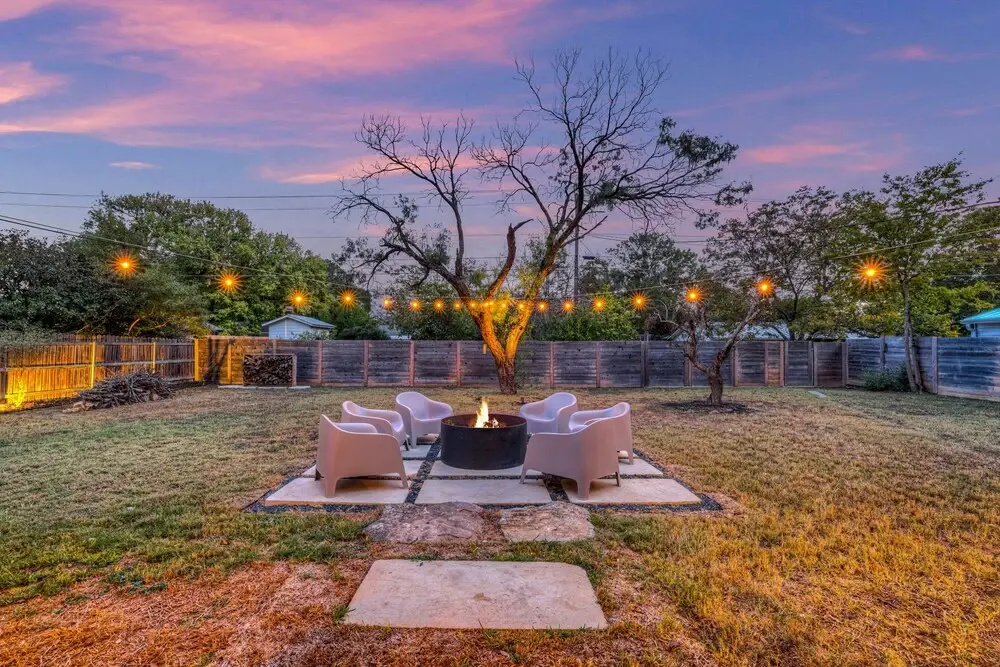 Amazing Haus With Fire Pit! - 2 Mins to Main St!