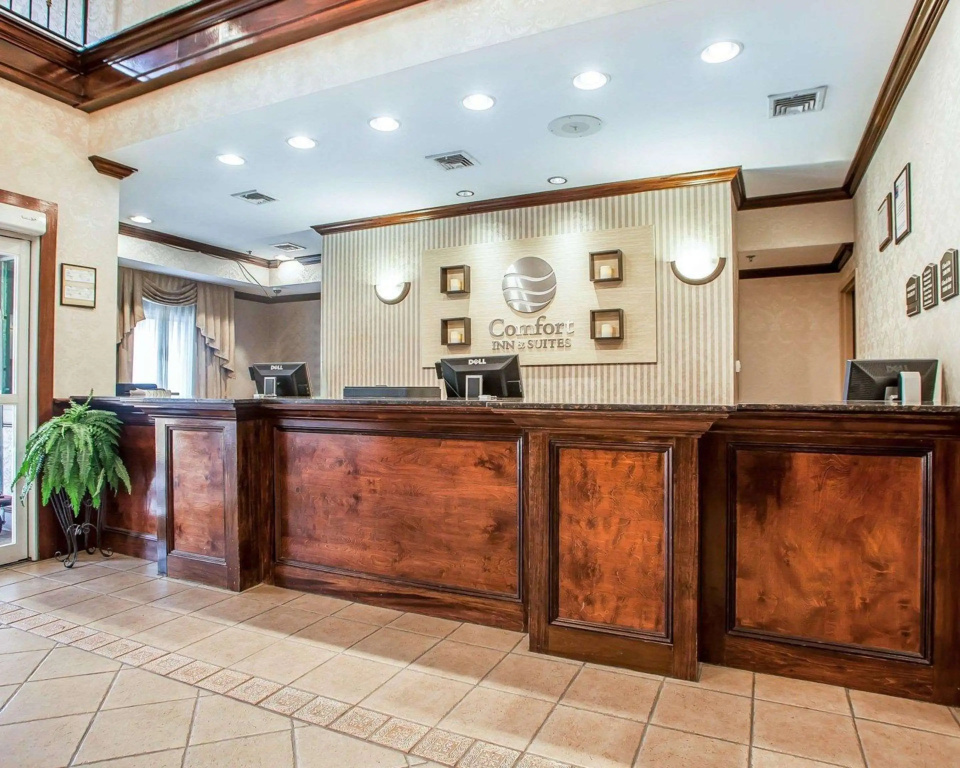 Comfort Inn & Suites Carneys Point - Pennsville