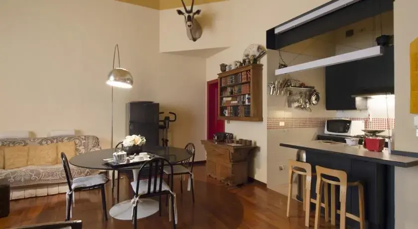 Castagnoli Halldis Apartment