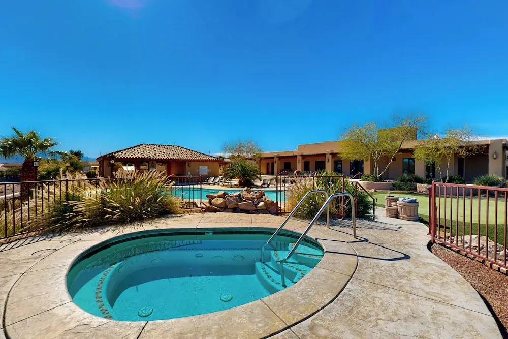 Exclusive 3BR w/ Pool, Hot Tub, W/d, & Clubhouse