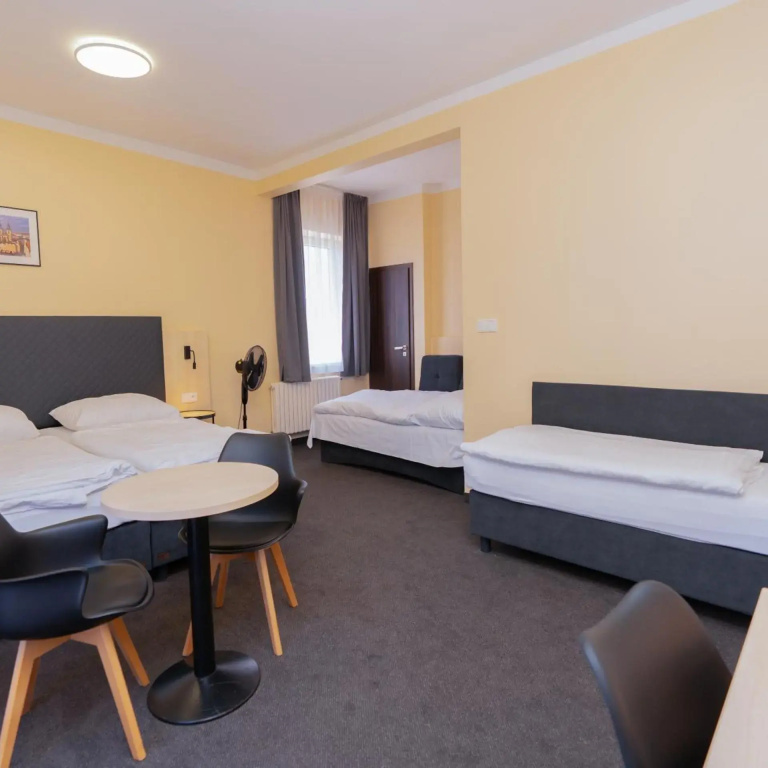 Hotel Tulipan Pruhonice