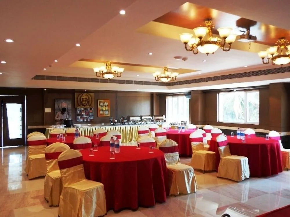 Hotel Ashwa Park
