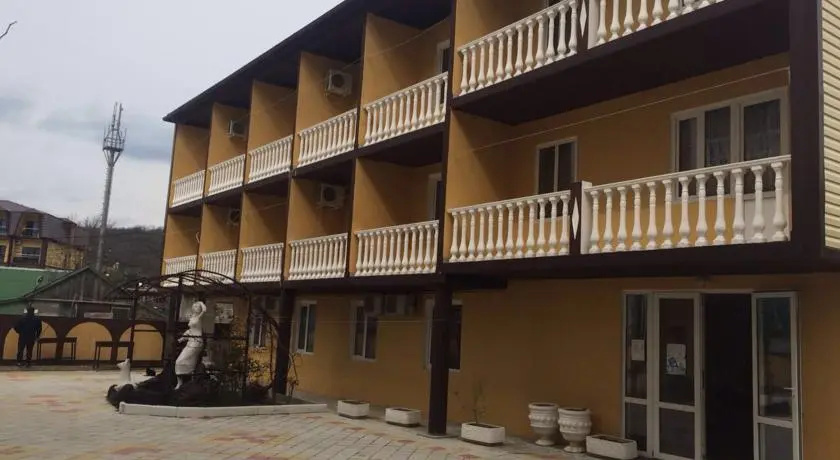 Estella Hotel